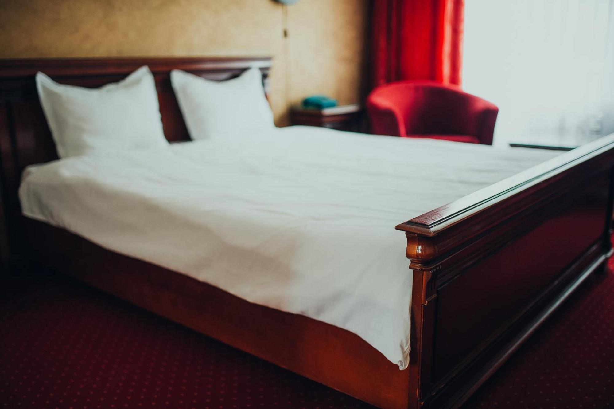 Hotel Bavaria Craiova Ngoại thất bức ảnh
