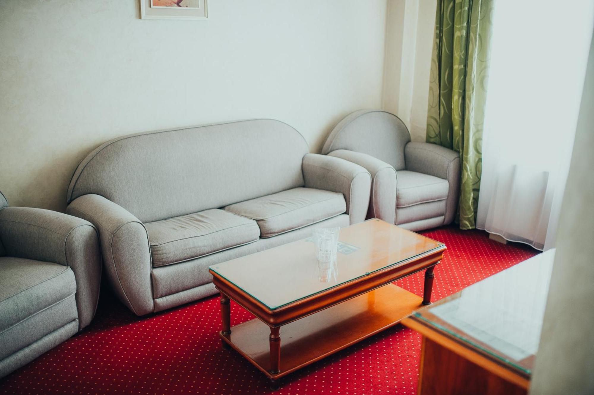 Hotel Bavaria Craiova Ngoại thất bức ảnh
